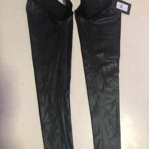 Dominatress faux leather sleeves